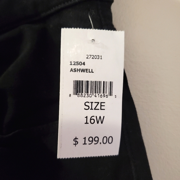 DL1961 - Hepburn High Rise Wide Leg Jeans in Ashwell - Size 16W (NWT) - Picture 6 of 9